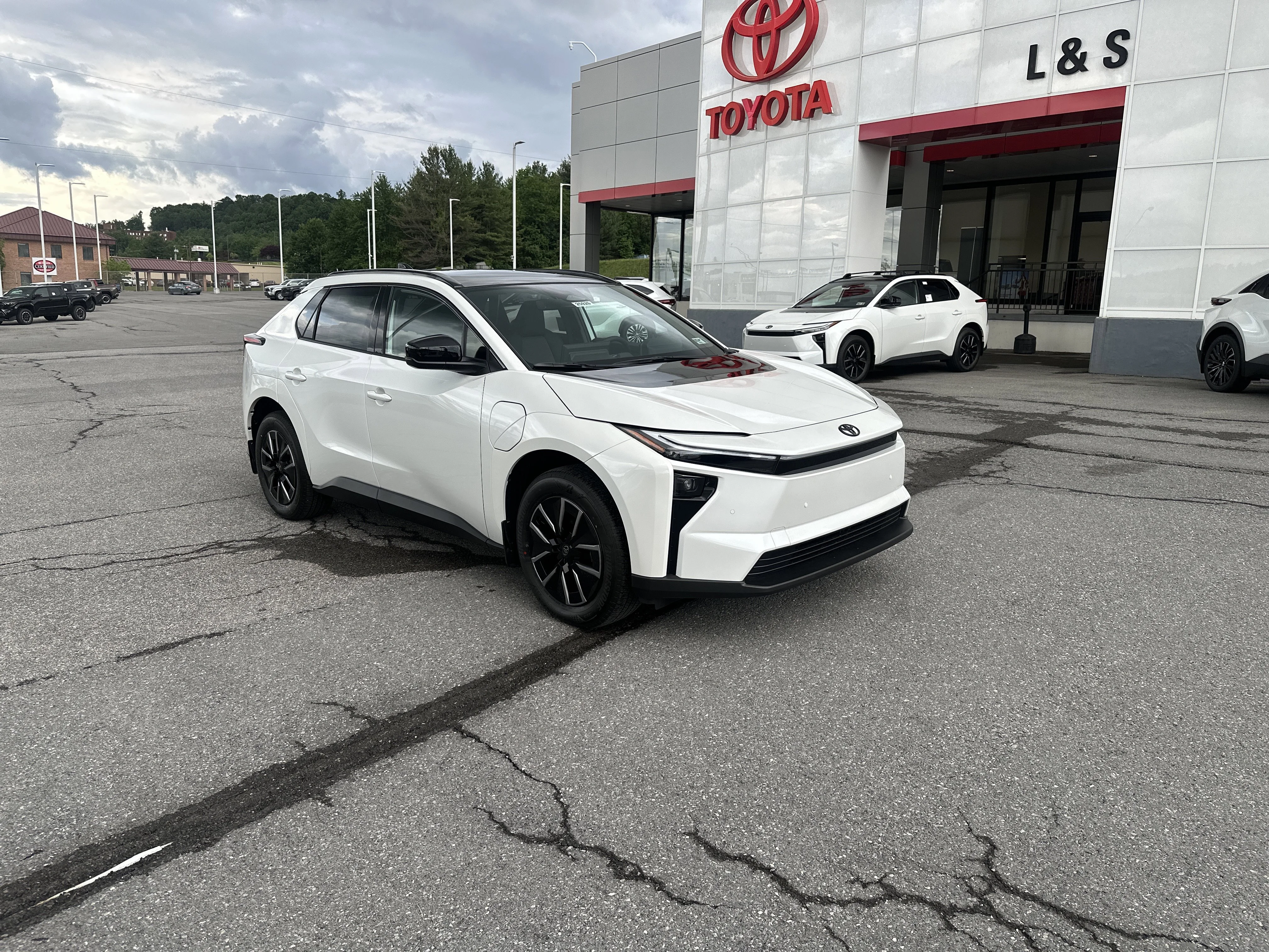 2026 Toyota bZ4X XLE AWD's photo