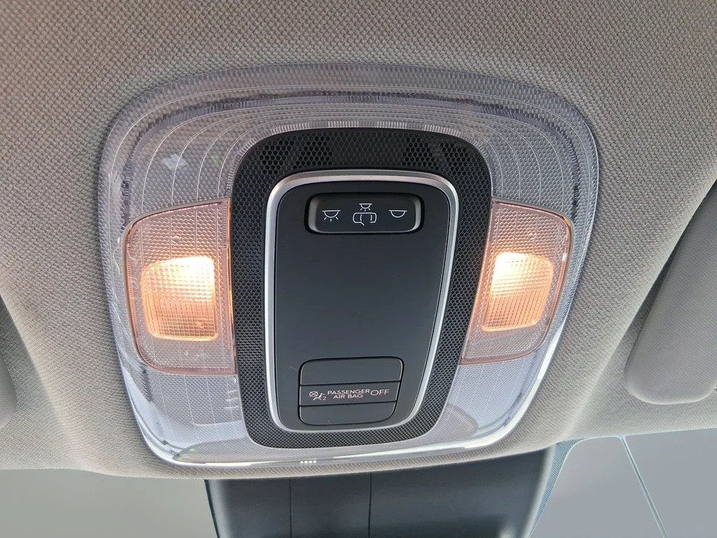 Used 2024 Silver Hyundai SE image 35