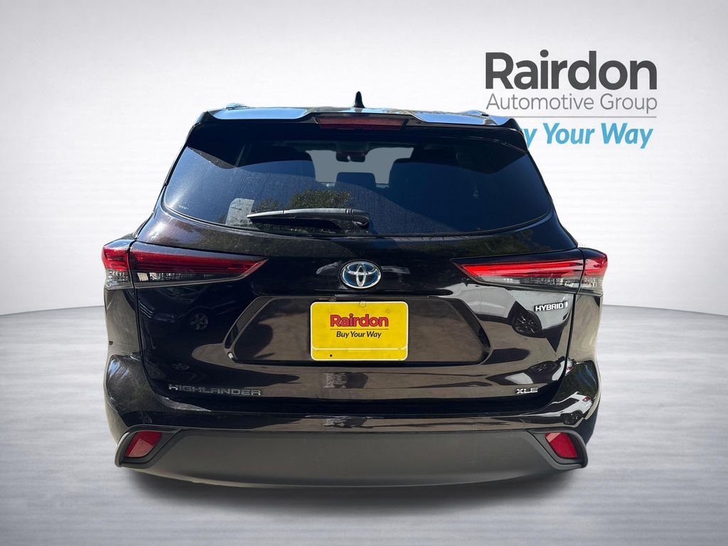 Used 2021 Black Toyota XLE image 6