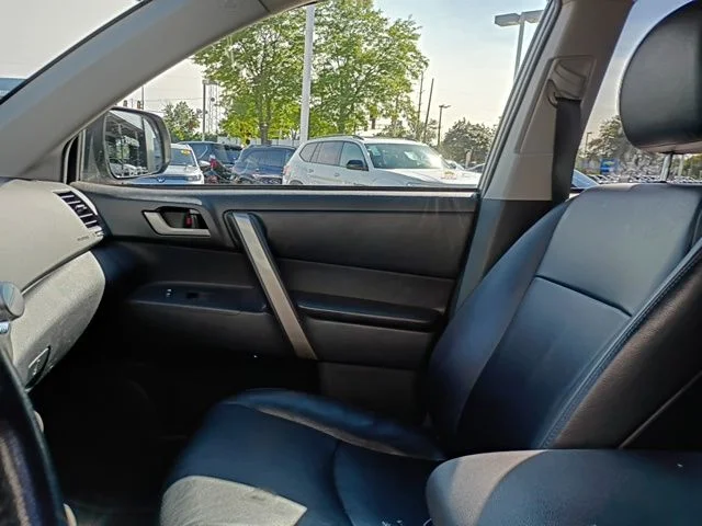 Used 2012 Gray Toyota SE image 24