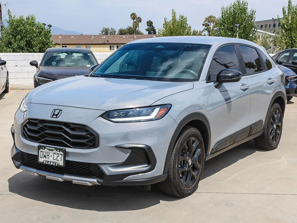 Used 2023  Honda Sport image 3