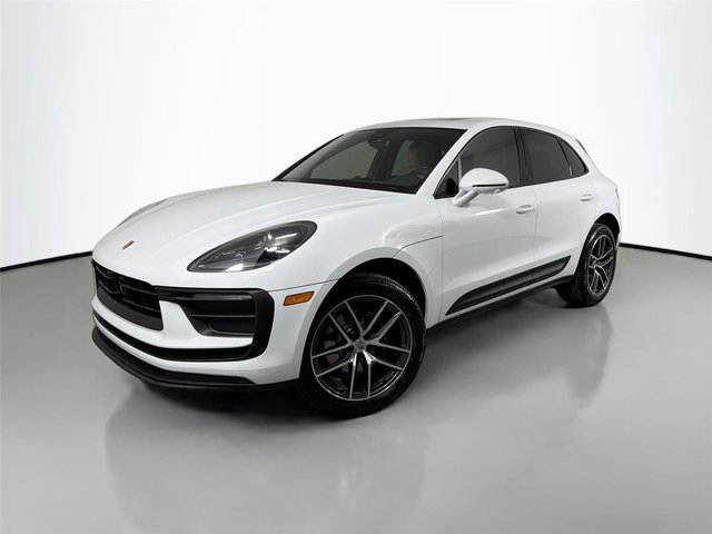 2026 Porsche Macan 