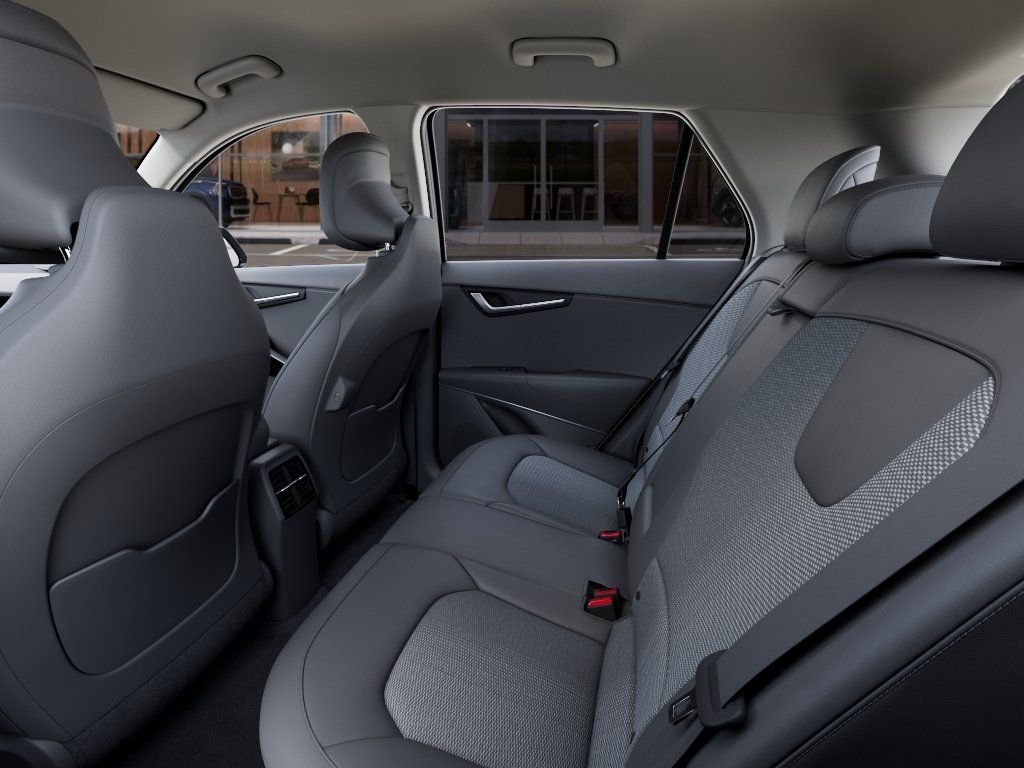 New 2026 White Kia Wind image 18