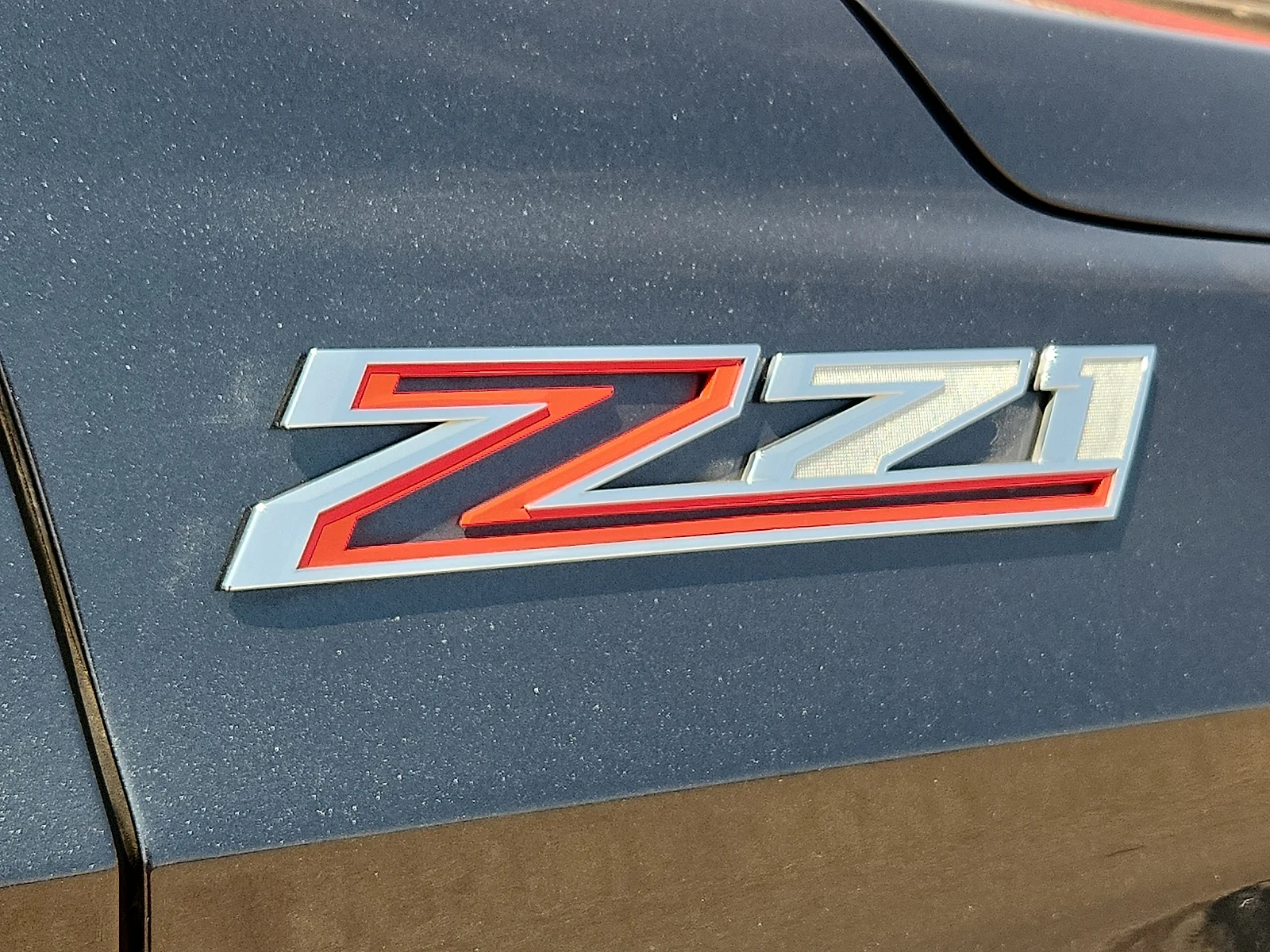 Used 2021 Shadow Gray Metallic Chevrolet Z71 image 9