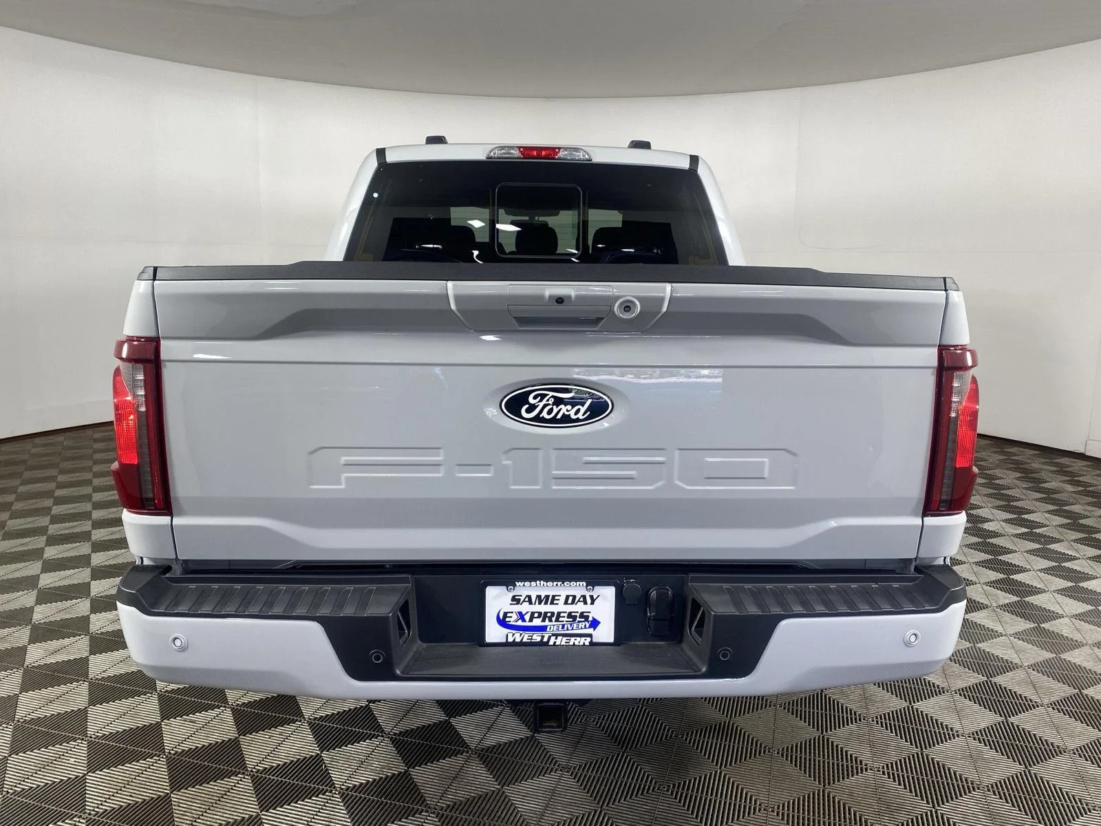 New 2026 Avalanche Ford XLT image 8
