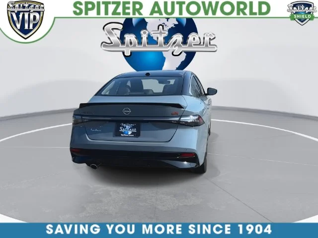 New 2026 Atlantic Gray Metallic / Super Black Two-tone Nissan SR image 14