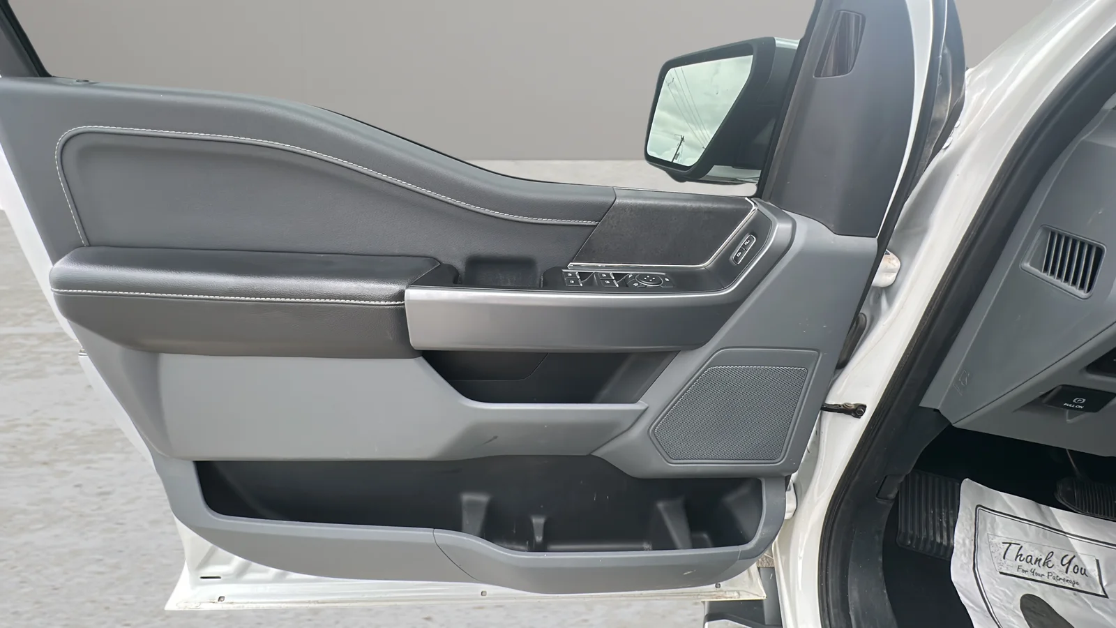 Used 2024 White Ford XLT image 19