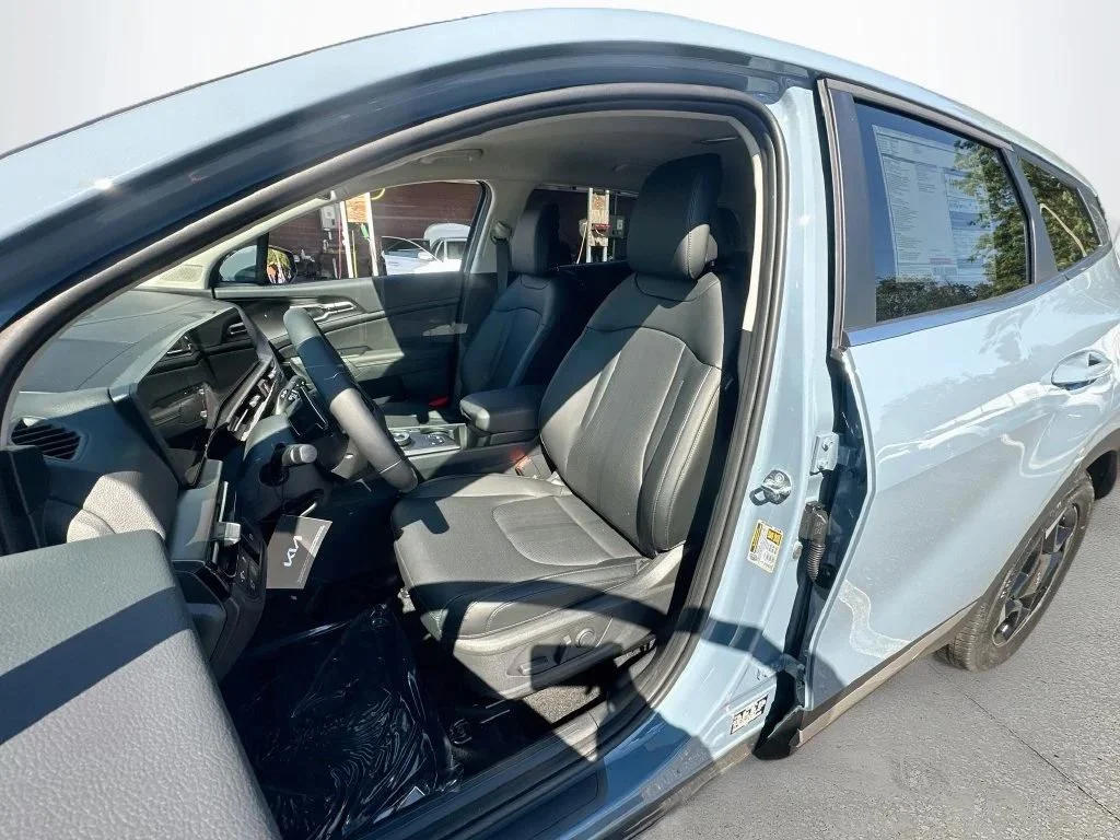 New 2027 Heritage Blue Kia EX image 20