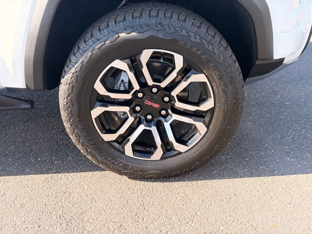 Used 2025 Summit White GMC AT4 image 10