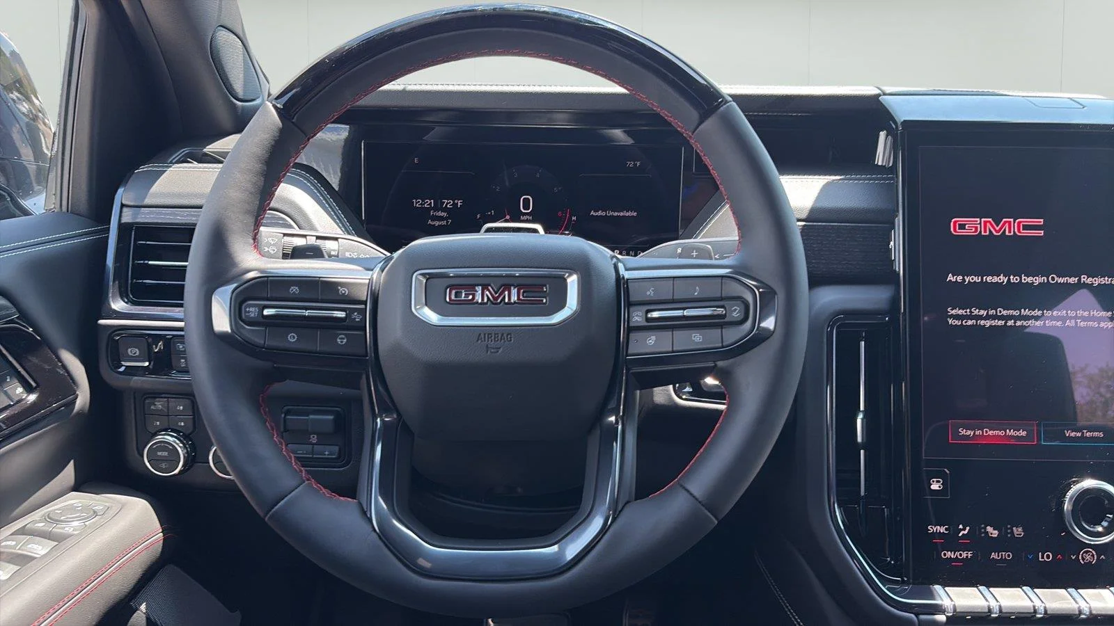 2026 GMC Yukon AT4 Ultimate - Photo 15