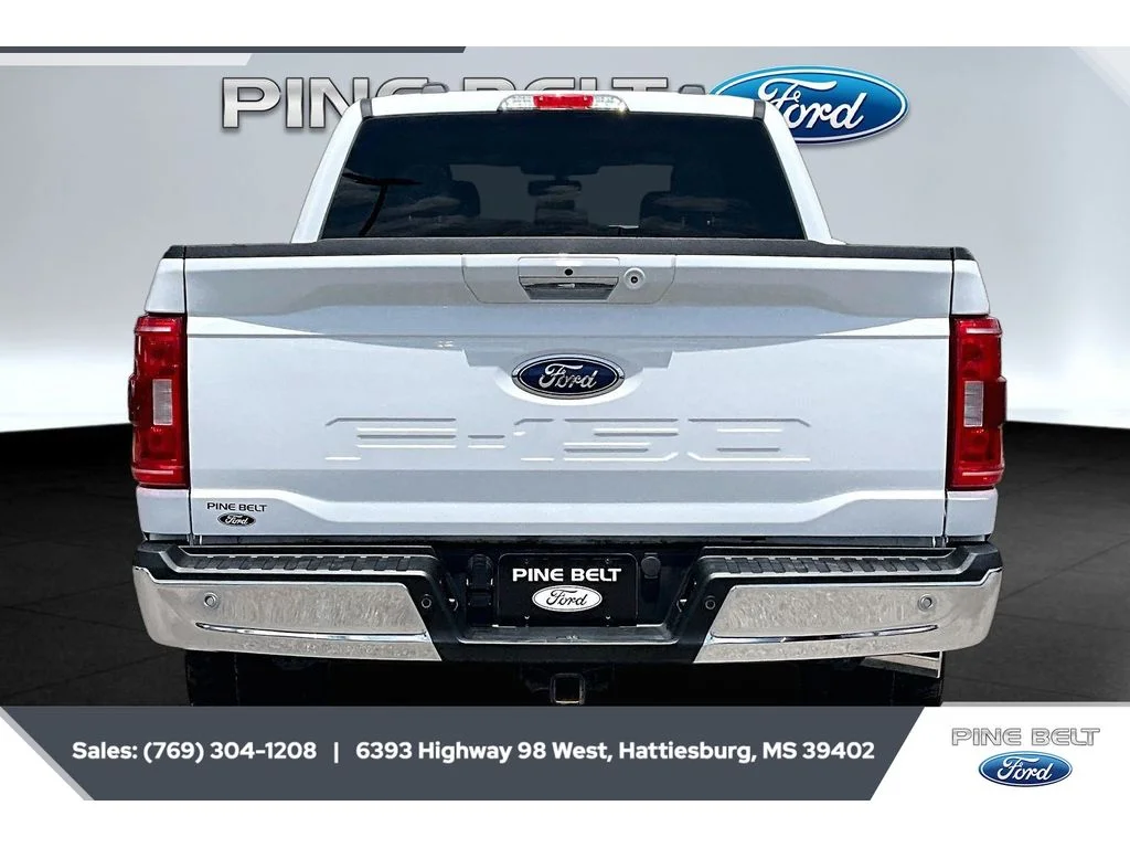 Used 2023 Oxford White Ford XLT image 4