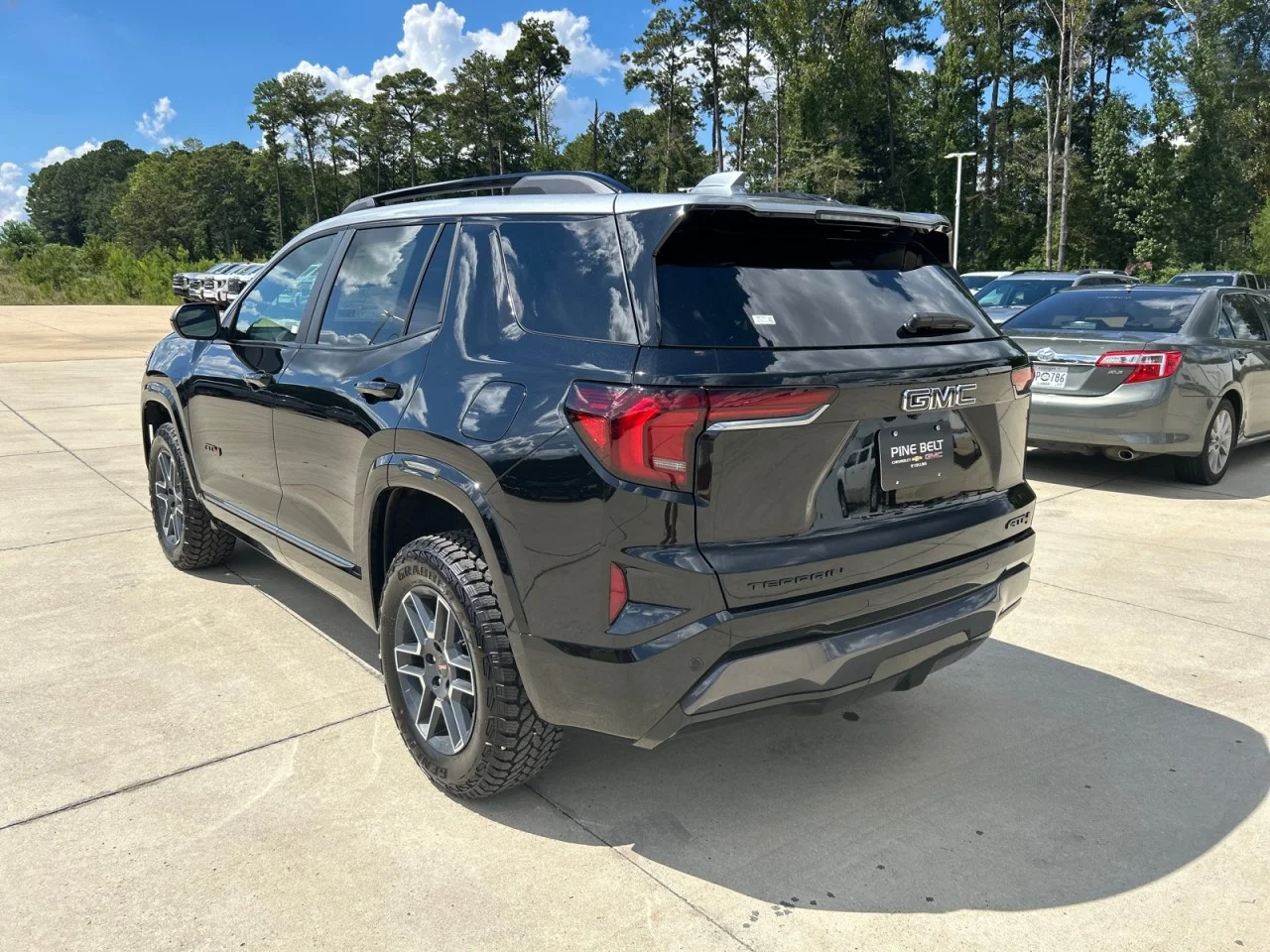 New 2027 Ebony Twilight Metallic GMC AT4 image 4