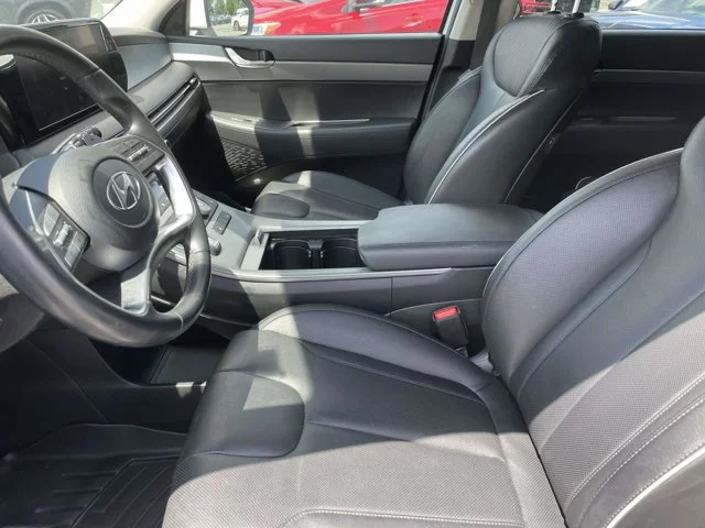 Used 2023 White Hyundai SEL image 17