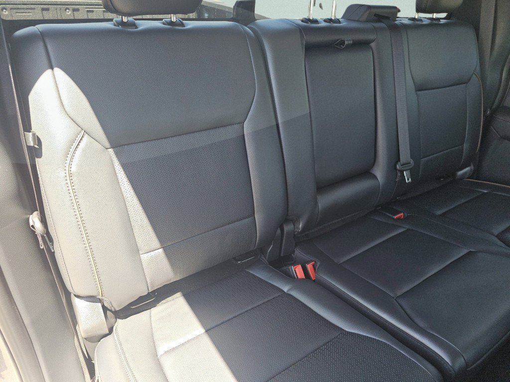New 2026 Carbonized Gray Metallic Ford LARIAT image 31