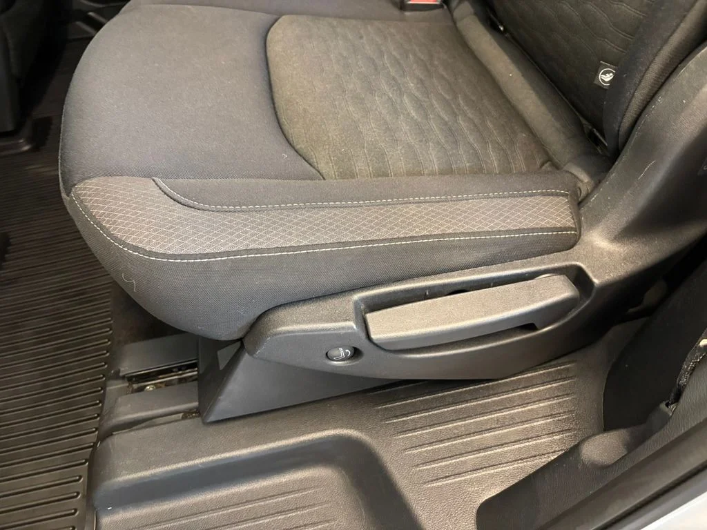 Used 2023 Silver Nissan SV image 18