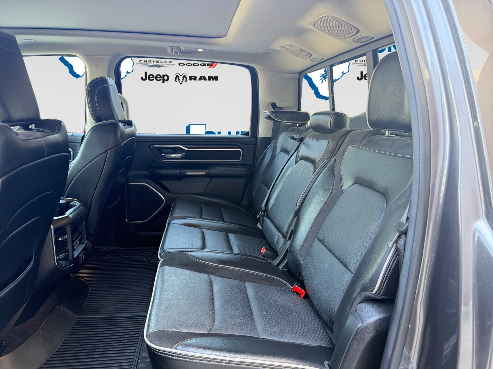 Used 2022 Granite Crystal Metallic Clearcoat Ram Laramie image 22