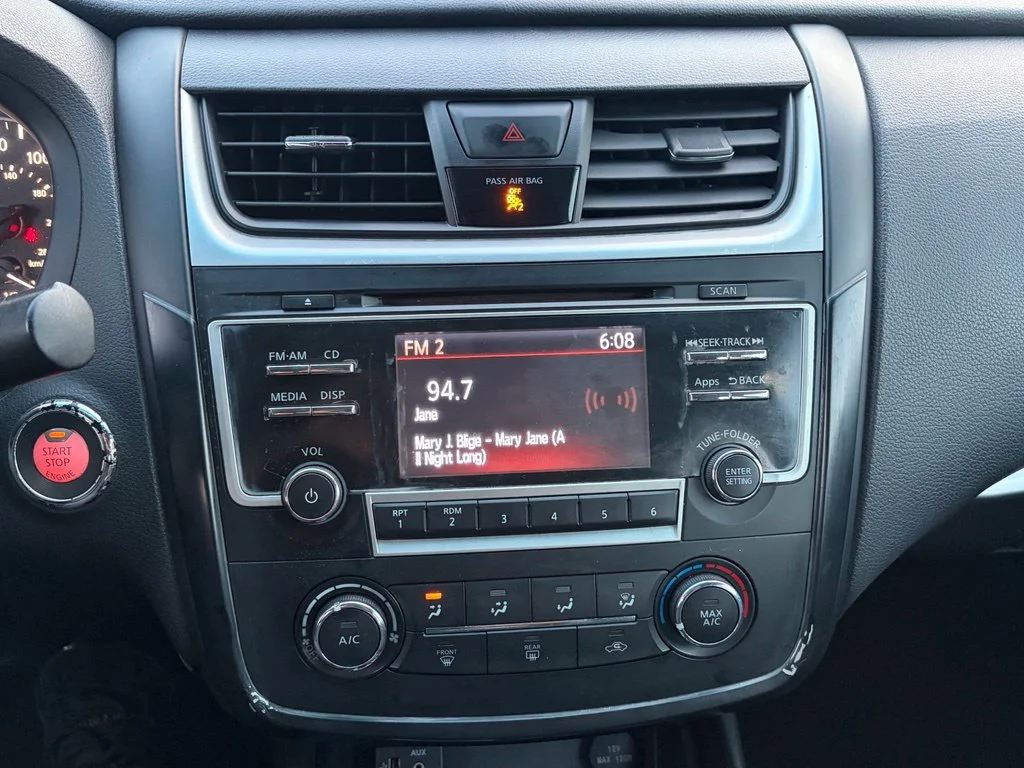 Used 2016 Super Black Nissan 2.5 SR image 34