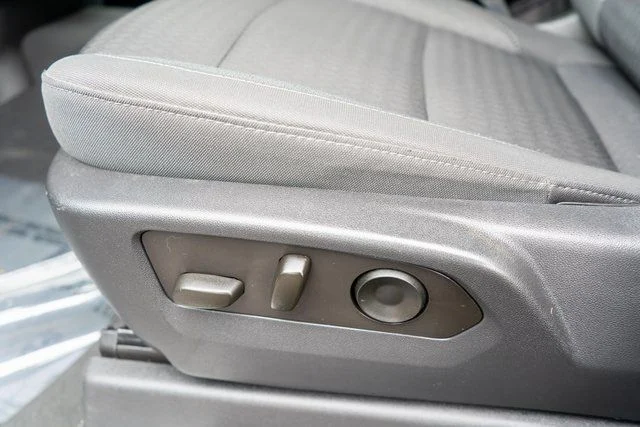 Used 2022 Gray Chevrolet LT image 19