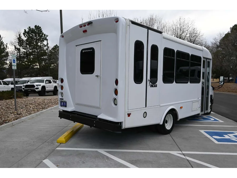 2016 Ford E-Series Cutaway Base - Photo 6