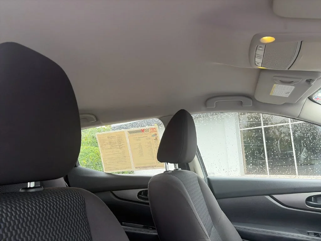 Used 2018 Black Nissan S image 18