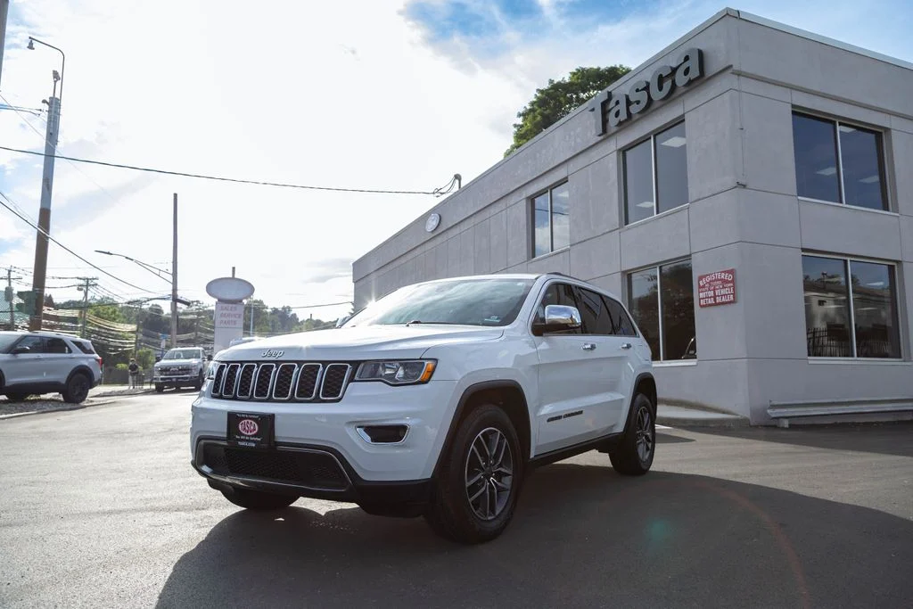 Used 2019 Jeep Grand Cherokee Limited with VIN 1C4RJFBG2KC695939 for sale in White Plains, NY