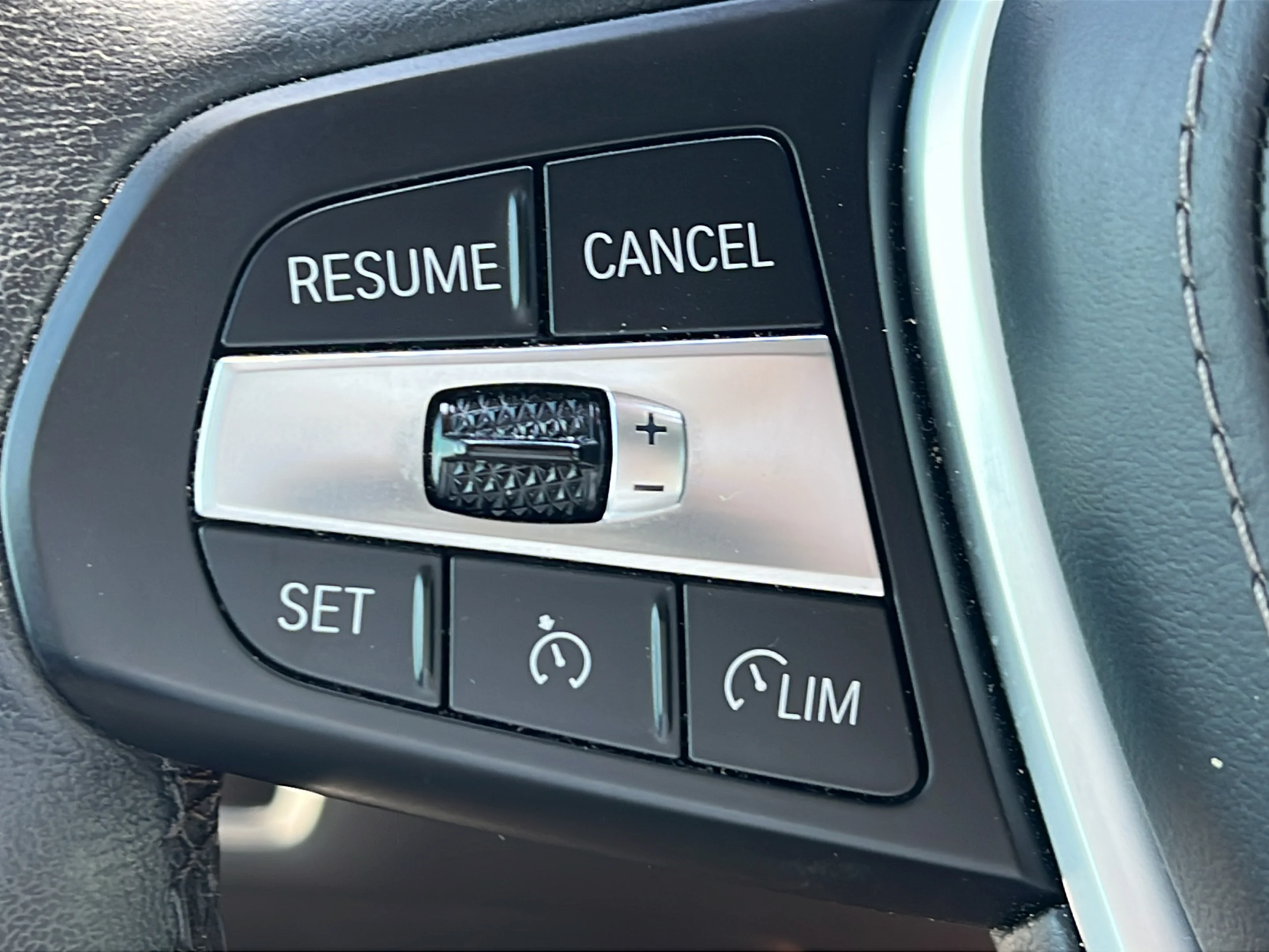 Used 2023 Alpine White BMW xDrive45e image 25