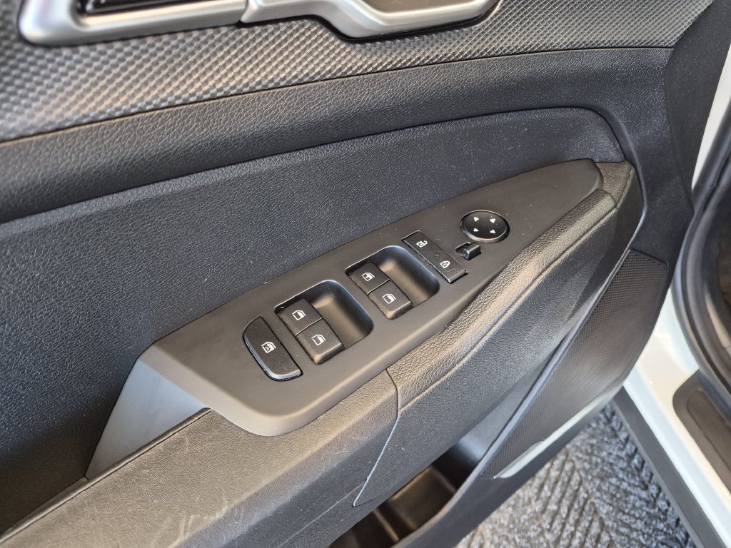 Used 2023 Snow White Pearl Kia LX image 15