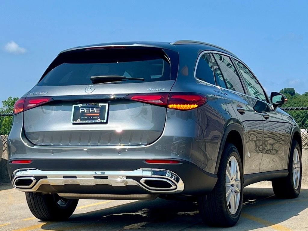 Certified Used 2023  Mercedes-Benz GLC 300 image 7