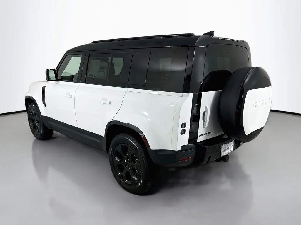 New 2026 Fuji White Land Rover S image 3