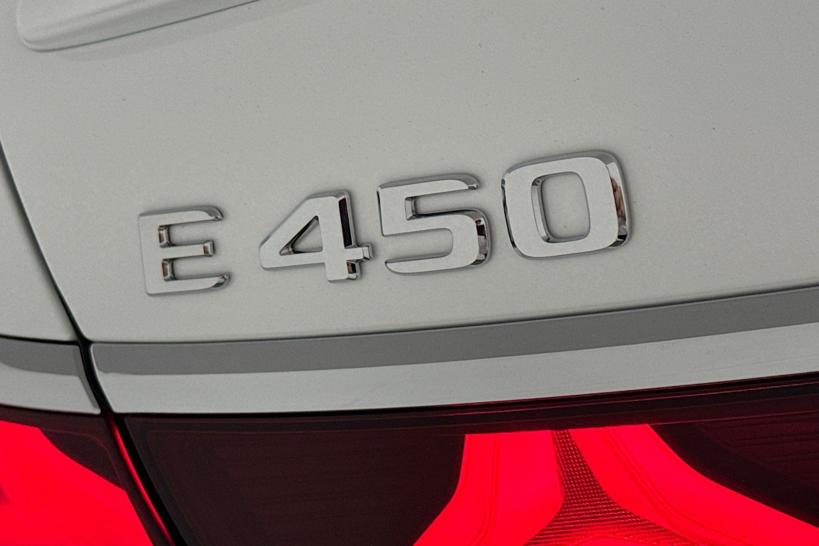 New 2026 Polar White Mercedes-Benz E 450 4MATIC® Sedan image 8