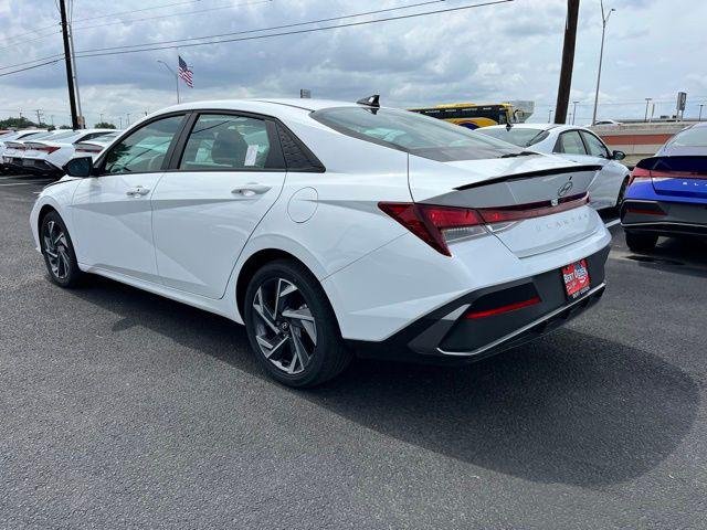2025 Hyundai Elantra SEL - Photo 5