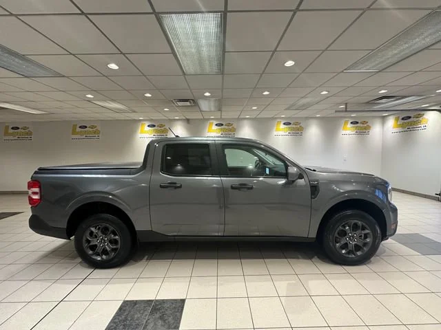 Used 2023 Gray Ford XLT image 3