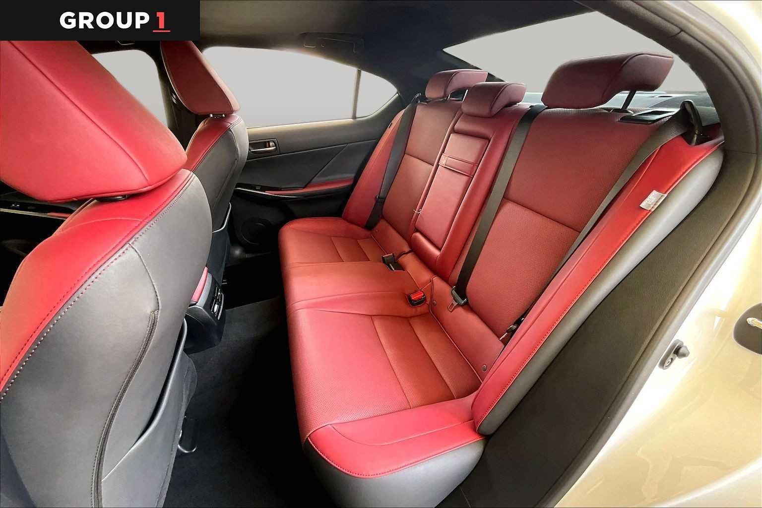 Certified Used 2025 ULTRA WHITE Lexus F SPORT Design image 19