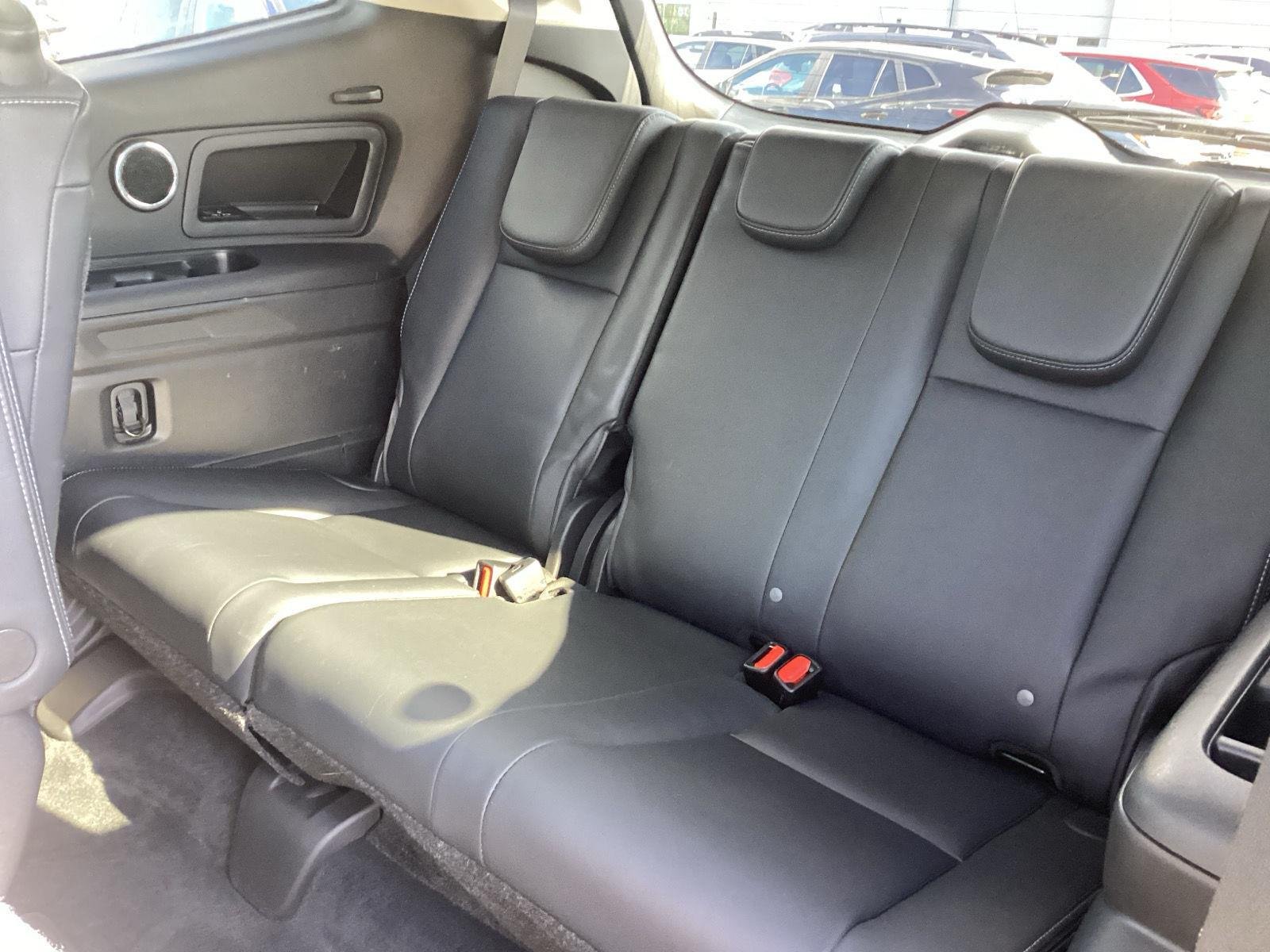 Used 2022 Crystal White Pearl Subaru Limited image 14