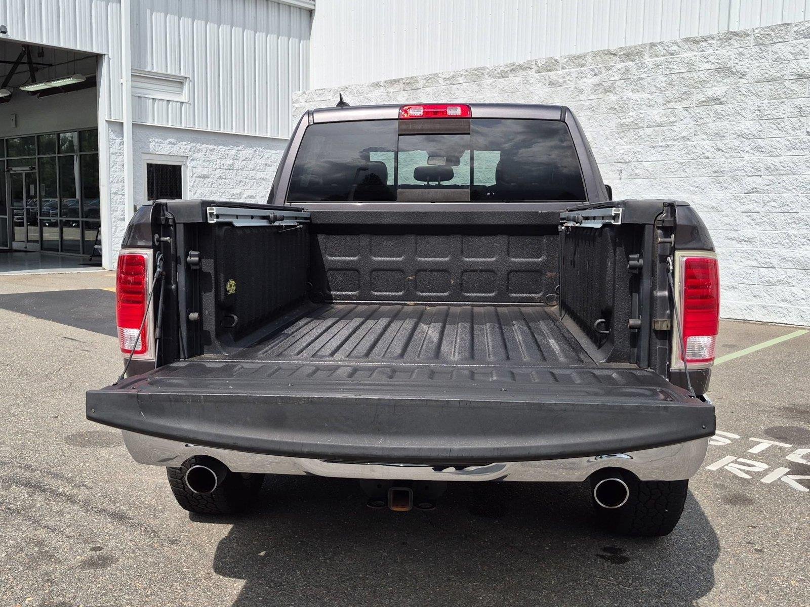 Used 2015  RAM TRUCK LARAM image 32