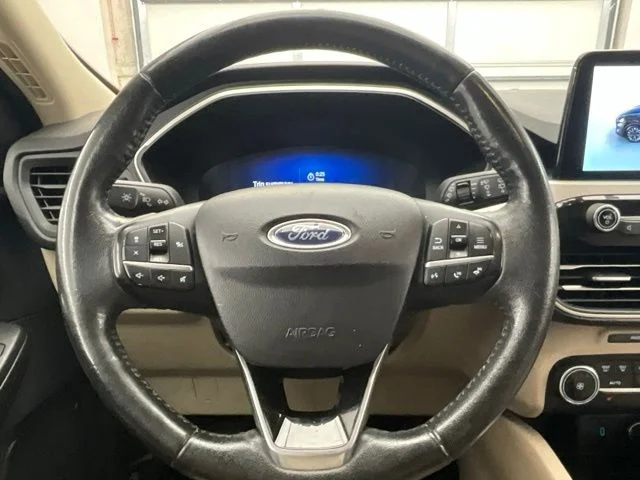 Used 2020 White Ford SE Sport image 8