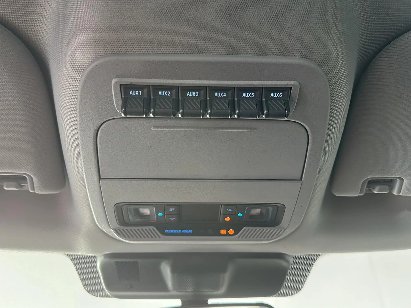 Used 2023 Oxford White Ford XL image 27