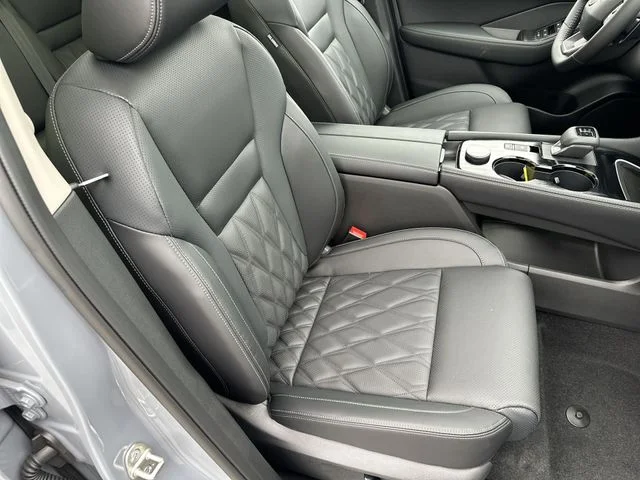 New 2026 Boulder Gray Pearl / Super Black Two-tone Nissan Platinum image 28