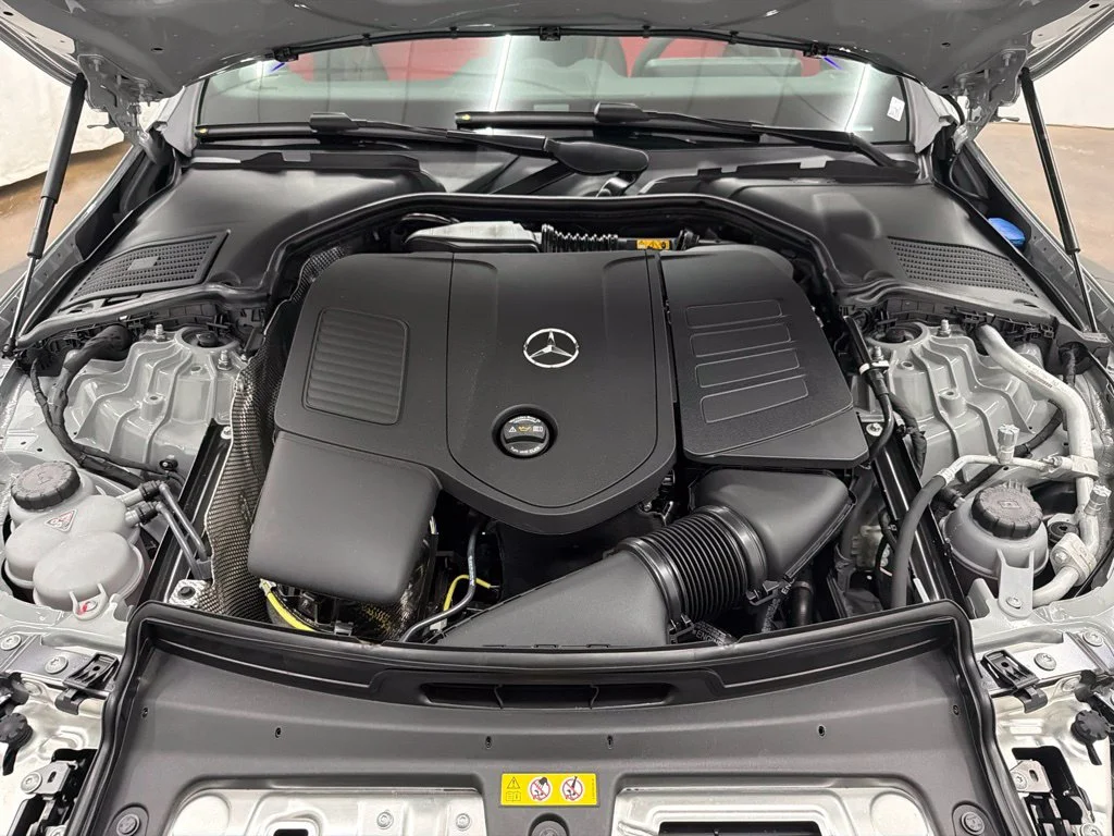 New 2027 White Mercedes-Benz C 300 image 32