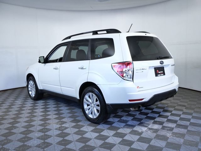 Used 2011 White Subaru 2.5X image 4