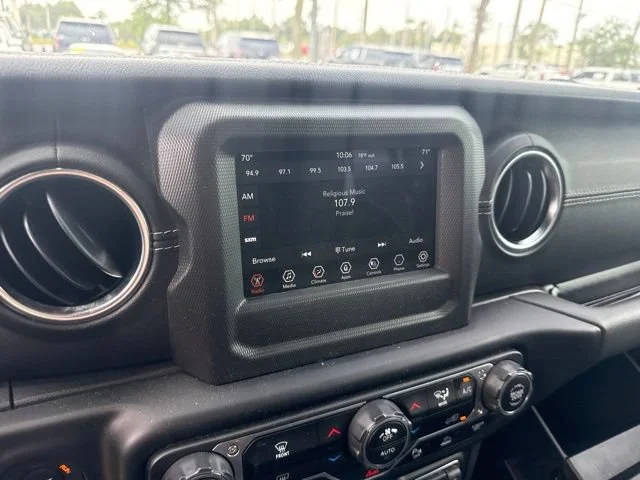 2021 Jeep Wrangler Unlimited Sahara - Photo 6