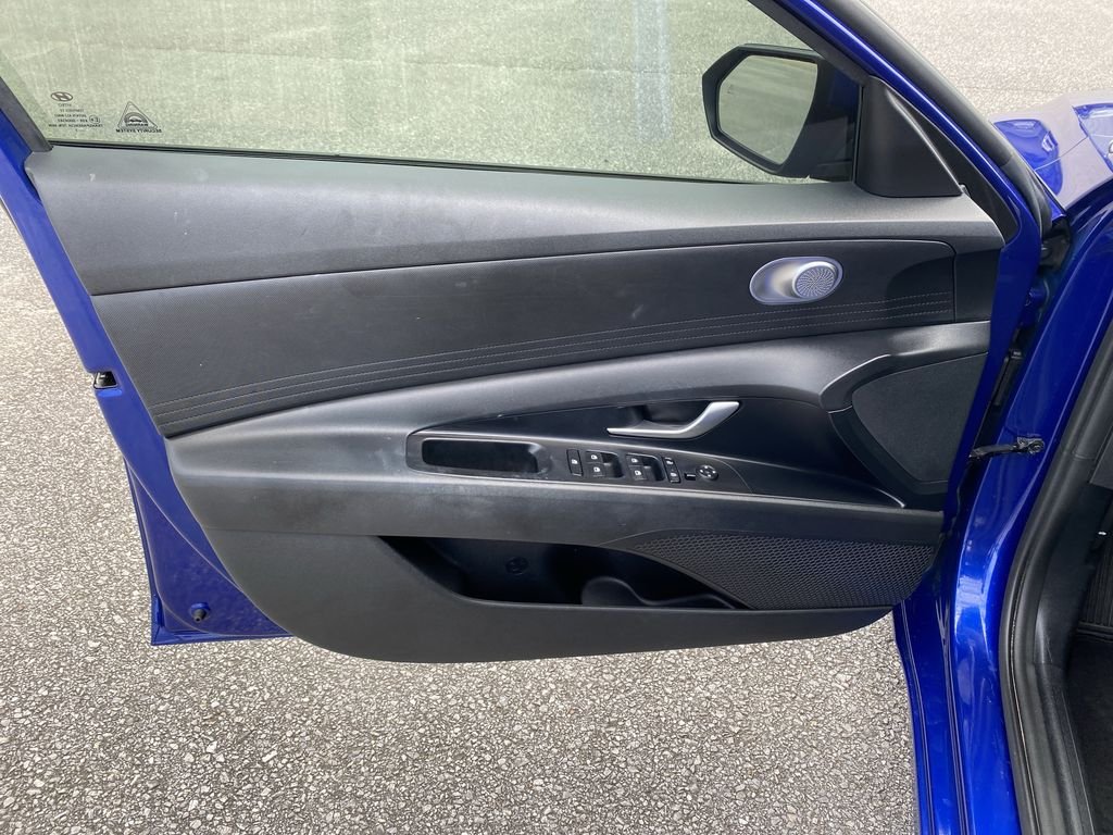 Used 2021 Intense Blue Hyundai SEL image 17
