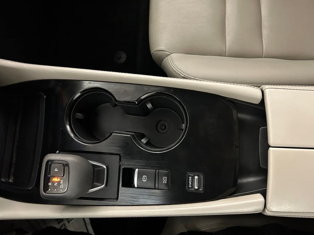 Used 2023 Red Nissan SL image 23