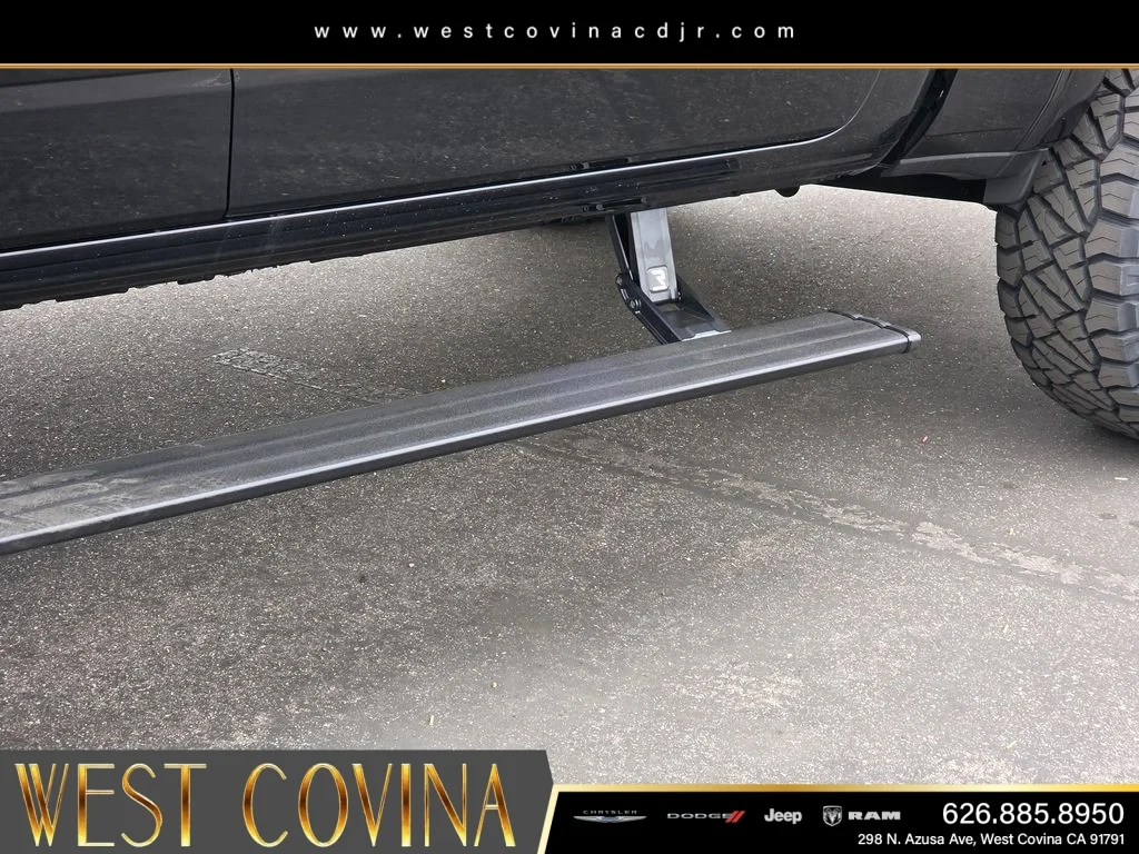 New 2026 Diamond Black Crystal Pearl-Coat Exterior Paint RAM Laramie image 10