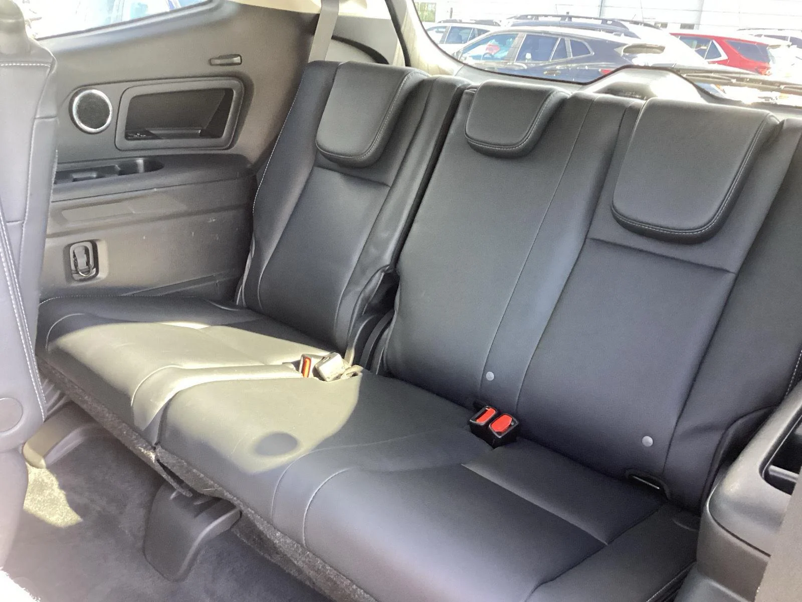 Used 2022 Crystal White Pearl Subaru Limited image 14
