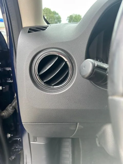 Used 2017 Blue Jeep Latitude image 22