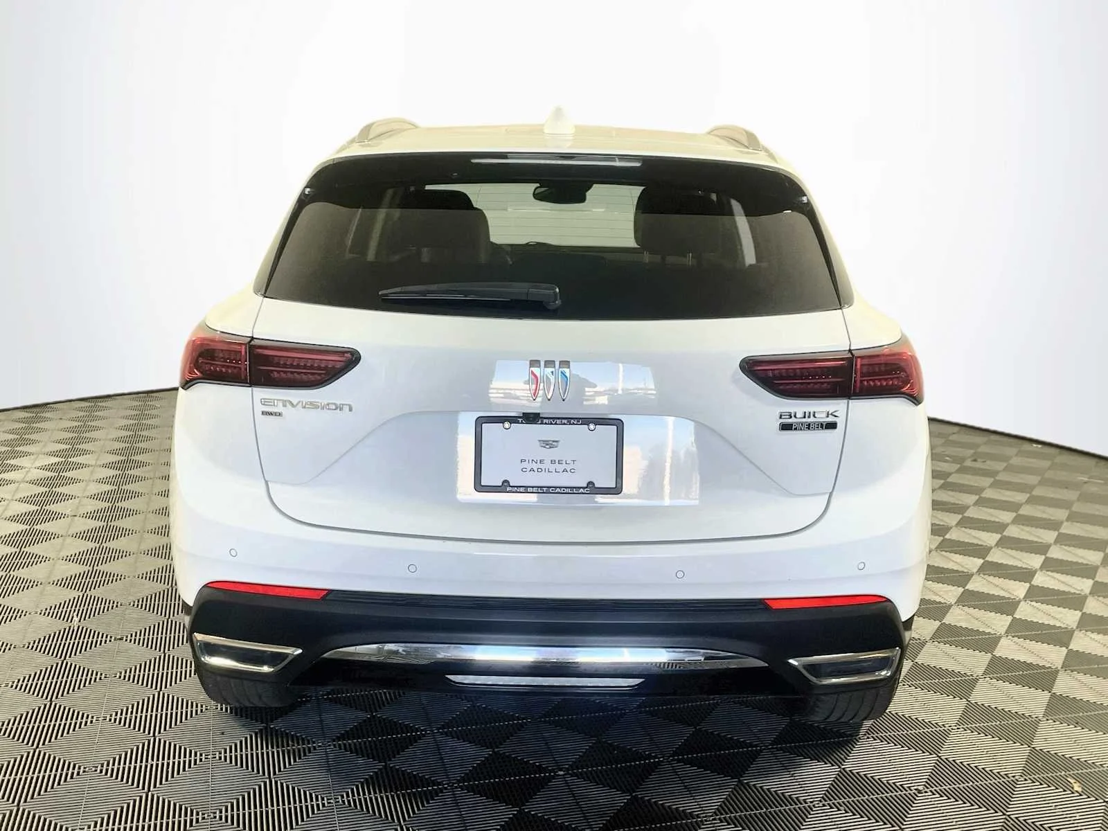 Used 2024 Summit White Buick Preferred image 5
