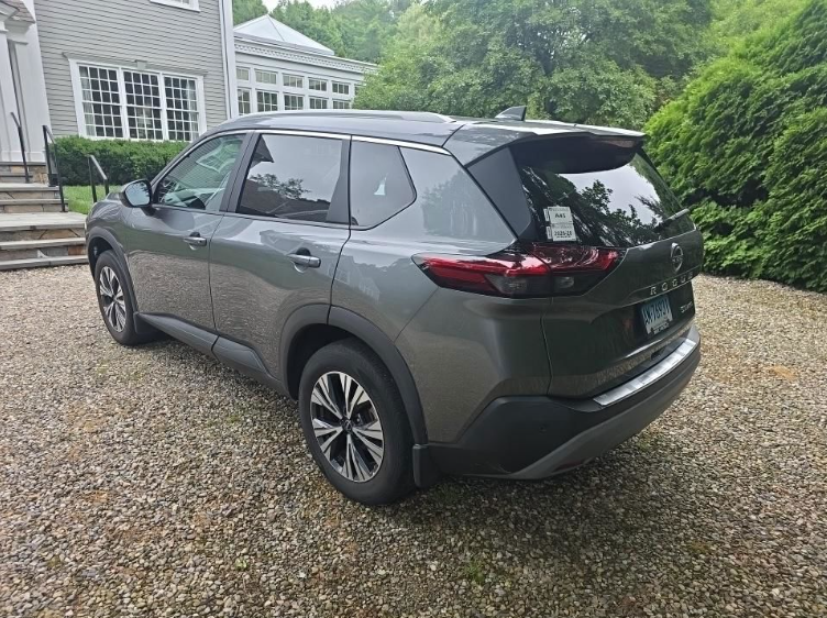 Used 2023 Gray Nissan SV image 2