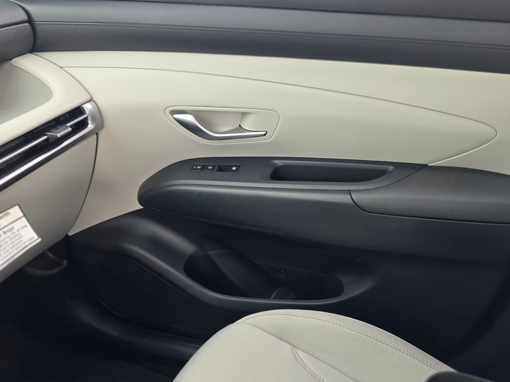 Certified Used 2025 Black Hyundai SEL image 28