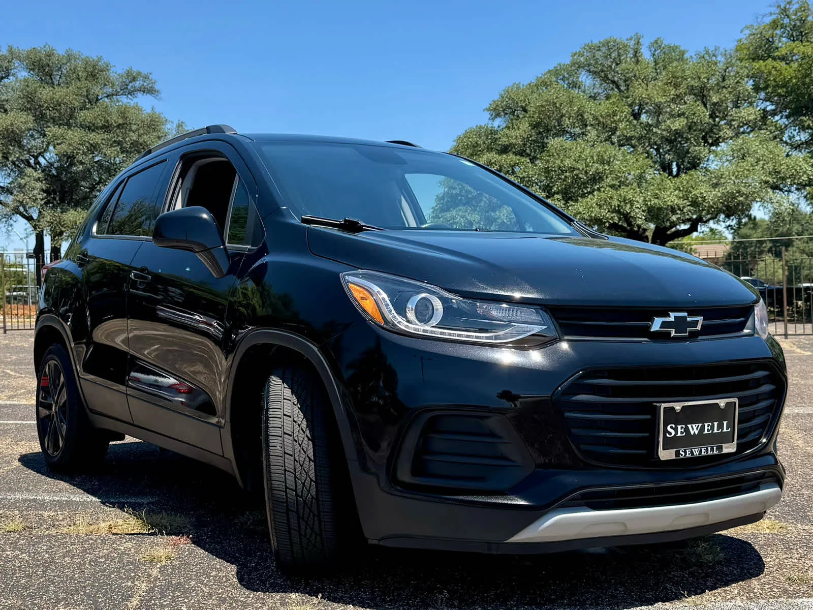 Certified Used 2020 MOSAIC BLACK METALLIC Chevrolet LT image 9